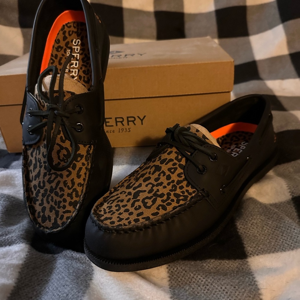 Sperry topsiders in cheetah print